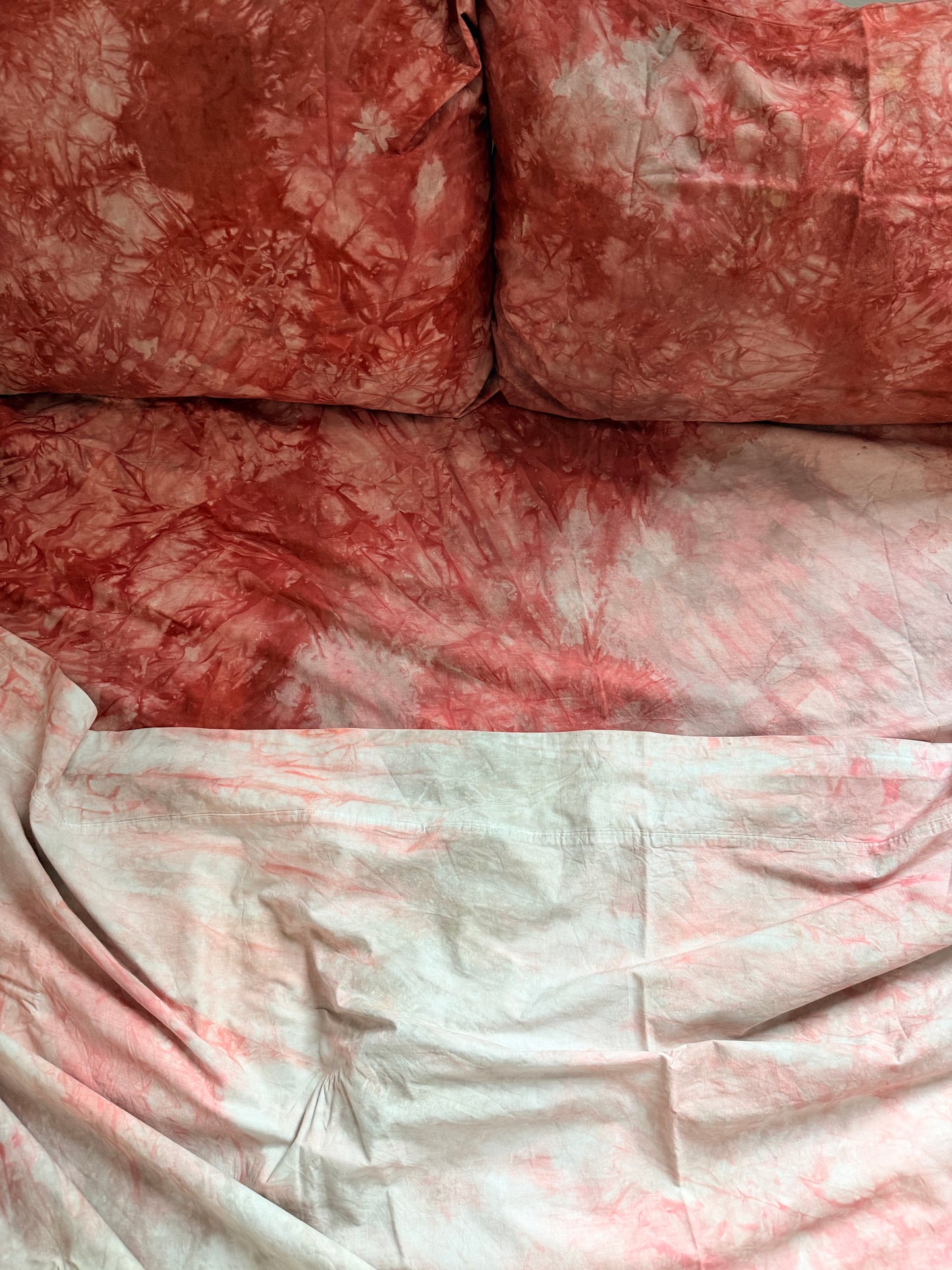 dark pink and red sheet set dyed with flowers