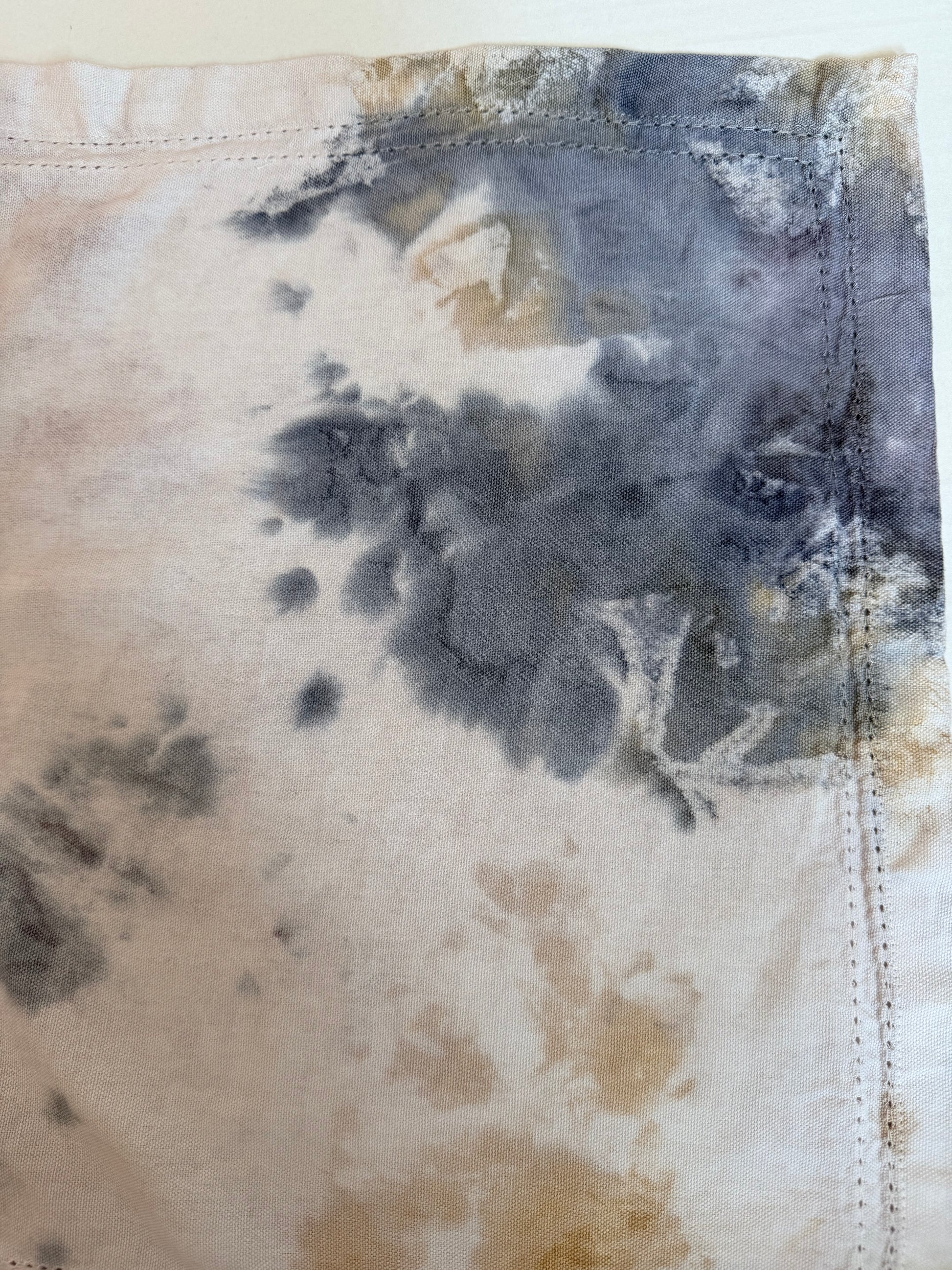 napkin snow dyed with natural dyes
